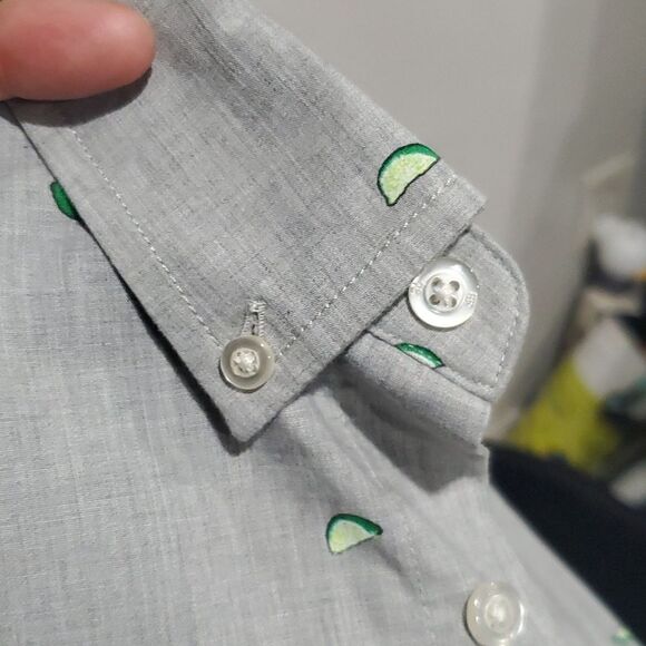 Banana Republic Luxe Poplin Button Down Shirt with Lime Wedge Pattern Size L - Picture 3 of 11